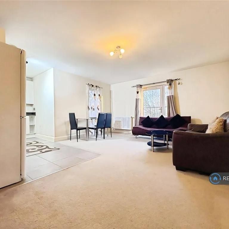 2 bedroom flat to rent - Photo 1