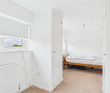 3 bedroom semi-detached house to rent - Photo 6
