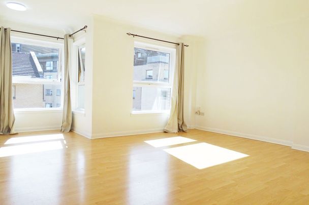 To Let 2 Bed Flat - Photo 1