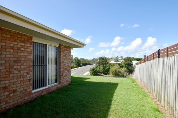 BREAK LEASE :: FULLY AIR CONDITIONED FAMILY HOME IN POPULAR CLINTON - Photo 1