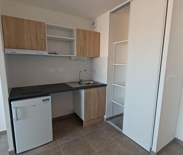 location Appartement T2 DE 38m² À NIMES - Photo 6