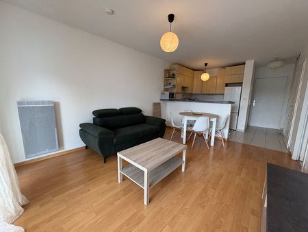 Location Appartement 2 pièces 42m² - Photo 2