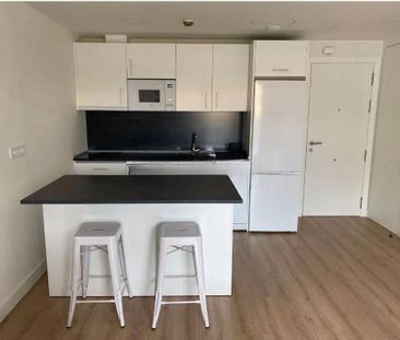 Piso de alquiler en Calle María Barrientos, El Cónsul - Ciudad Univ... - Photo 1