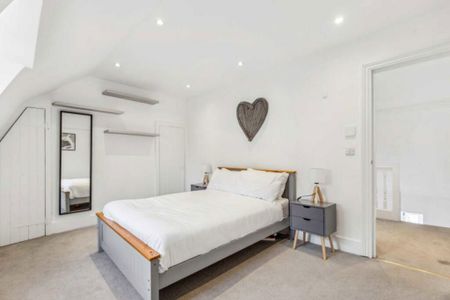 3 bedroom flat to rent - Photo 3