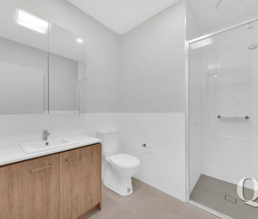 Modern Elegance in Aintree: Your Dream Home Awaits! - Photo 6