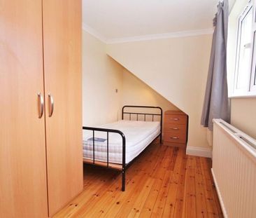 5 bedroom detached bungalow to rent - Photo 3