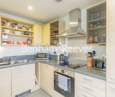 2 Bedroom flat to rent in Townmead Road, Imperial Wharf, SW6 - Photo 6