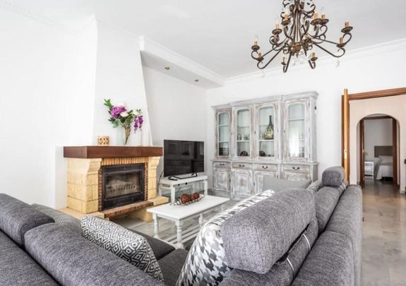 Semi-Detached House in Marbella - Photo 1