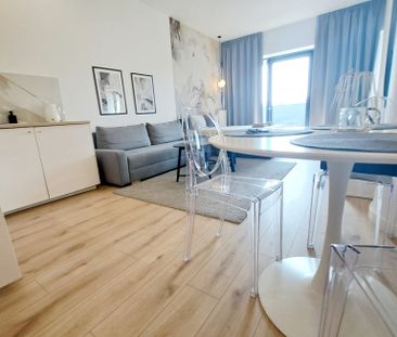 Apartament z balkonem w Hanza Tower - Фото 5