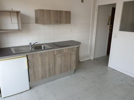 Location Appartement 1 pièce 27m² CLERMONT FERRAND 63000 - Photo 4