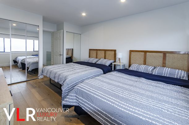 Townhouse in West Vancouver, BC - Photo 1