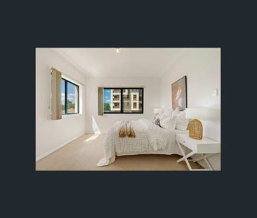 YOUR STYLISH URBAN RETREAT! - Photo 3