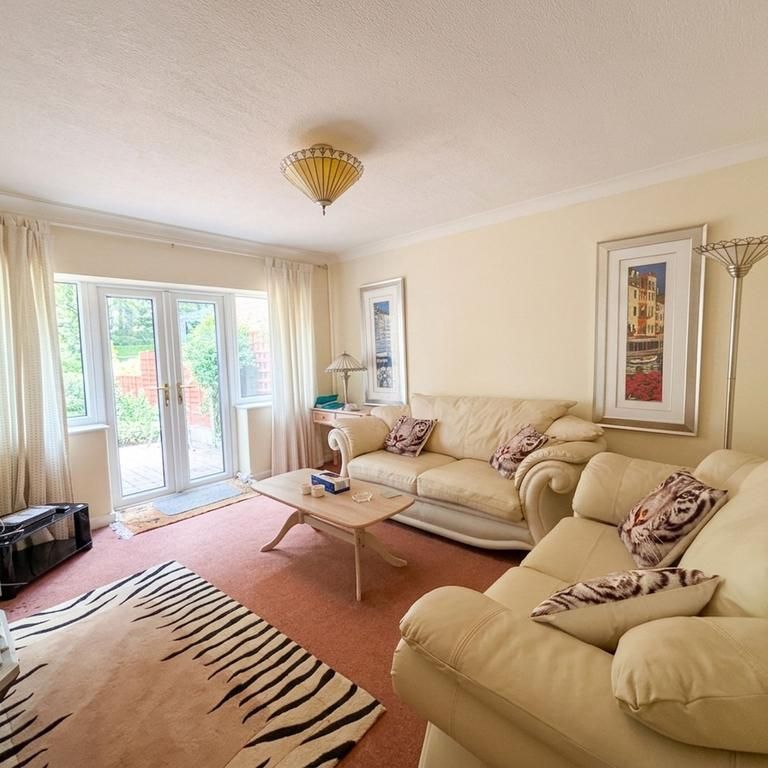 3 bedroom semi-detached house to rent - Photo 1