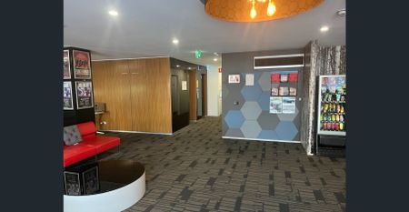 Superior Studio Apartment – Discounted Rate! - Photo 3