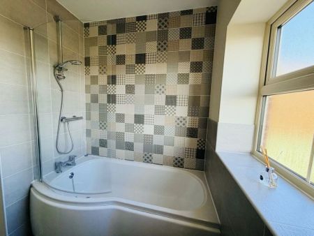 75 Mendip Avenue, - Photo 5