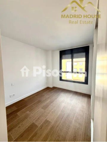 Piso en alquiler en Centro - Photo 3