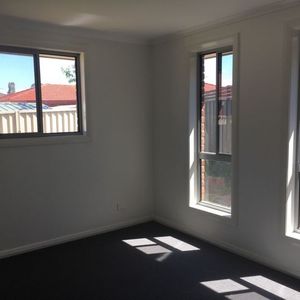 NEAT GRANNY FLAT! - Photo 2