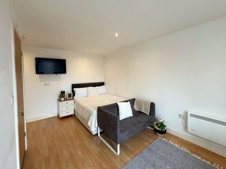 Studio to rent - Photo 3