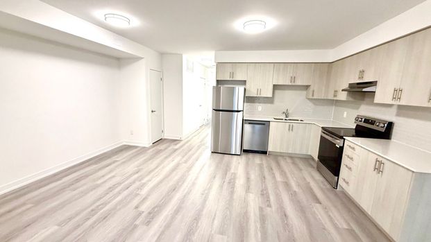 For Lease - 56B East Drive Unit# Unit 4, Toronto, Ontario - Photo 1