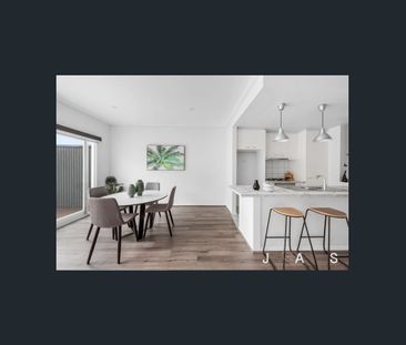 Spacious Modern Living. - Photo 3