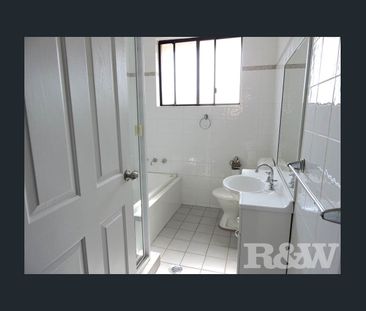 3 BEDROOM TOWNHOUSE IN BOUTIQUE COMPLEX - Photo 5