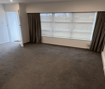 Unit in great location - Photo 2