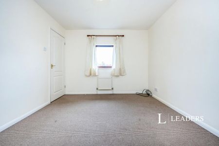 5 bedroom detached house to rent - Photo 4