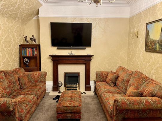 2 Bed Flat, Grays Inn Road, WC1X - Photo 1