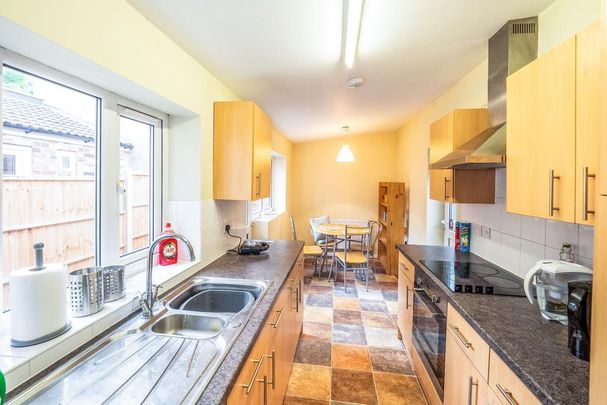 4 bedroom house to rent - Photo 1