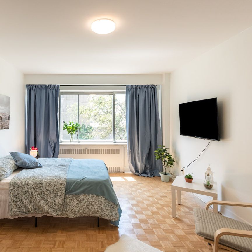 Master Room & Ensuite Bath - Regency - Photo 1