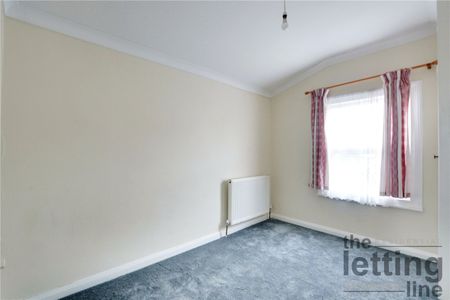 Lancaster Road, Enfield, Middlesex, EN2 0JN - Photo 5