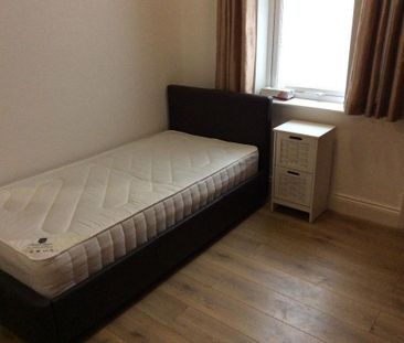 5 bedroom terraced house to rent - Photo 6