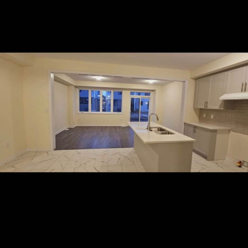 For Lease - 70 Sun Haven Lane, Thorold, Ontario - Photo 1