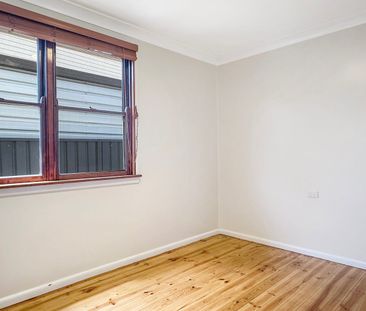 Freshly Refreshed Family Home - Photo 5