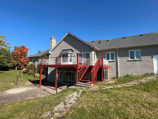 For Lease - 17 Ing Court, Aurora, Ontario - Photo 1