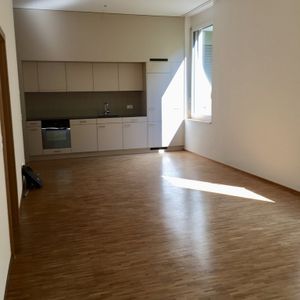 "Exklusive 2.5-Zimmer-Wohnung beim Limmatplatz" - Photo 2
