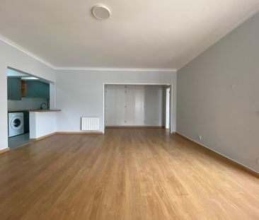 Apartamento T1 renovado para arrendamento sem móveis no Estoril - Photo 4