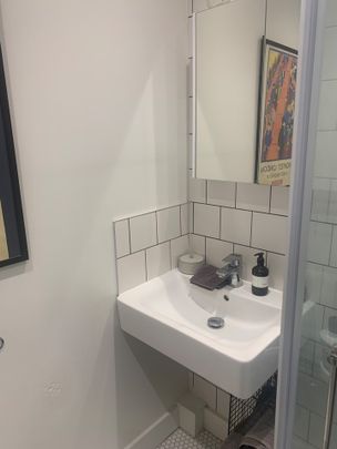 Studio Flat, Old Kent Road, SE1 - Photo 1