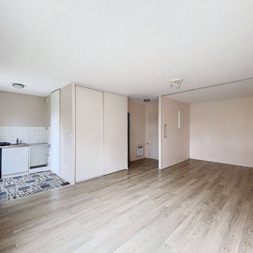 Location appartement 1 pièce 37.38 m² à Bourg-en-Bresse (01000) - Photo 1