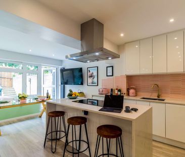 Lovely Garden Flat at Battersea Room 1 - Photo 2