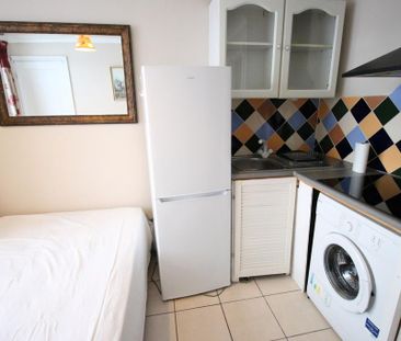 Studio to rent - Photo 1