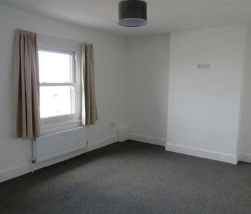 Central Parade, Herne Bay, CT6 - Photo 5