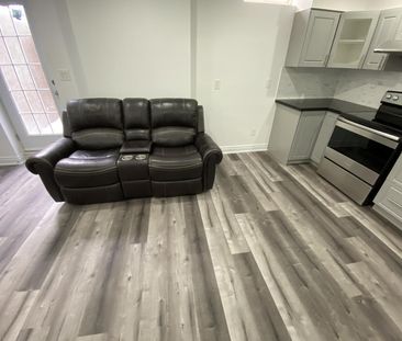 For Lease - 83 Commodore Drive Unit# 1, Brampton, Ontario - Photo 2