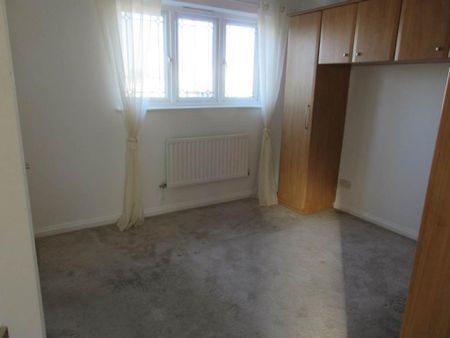 3 bedroom detached house to rent - Photo 4