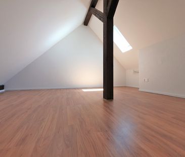 Lichtdurchflutete 2.5-Zimmer-Dachwohnung in Diessenhofen - Photo 2