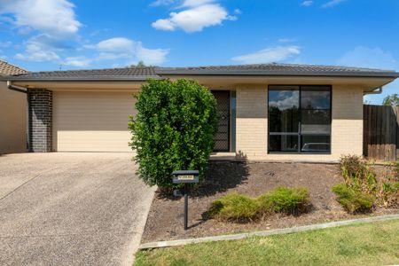 Nestled in a serene location within the sought-after Ormeau Hills - Photo 4