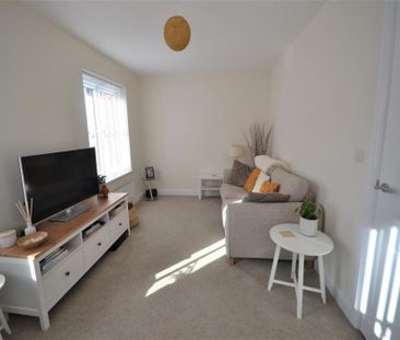 3 Bedroom Semi Detached To Let - Photo 2