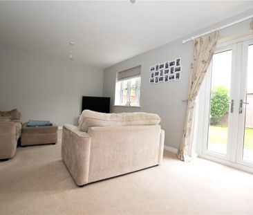 3 bedroom end of terrace house to rent - Photo 1