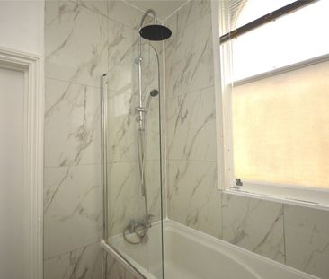 3 Bed Flat, Cargreen Road, SE25 - Photo 3