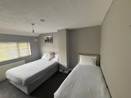 4 bedroom house to rent - Photo 3